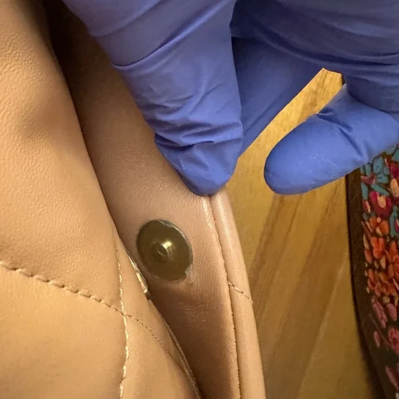 Chanel 19 large ( not maxi ) - Picture 13 of 16